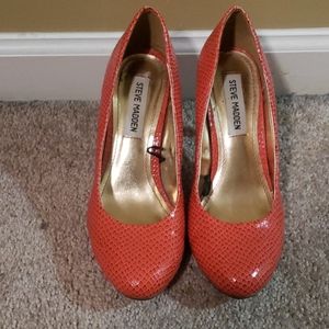 Steve Madden pumps